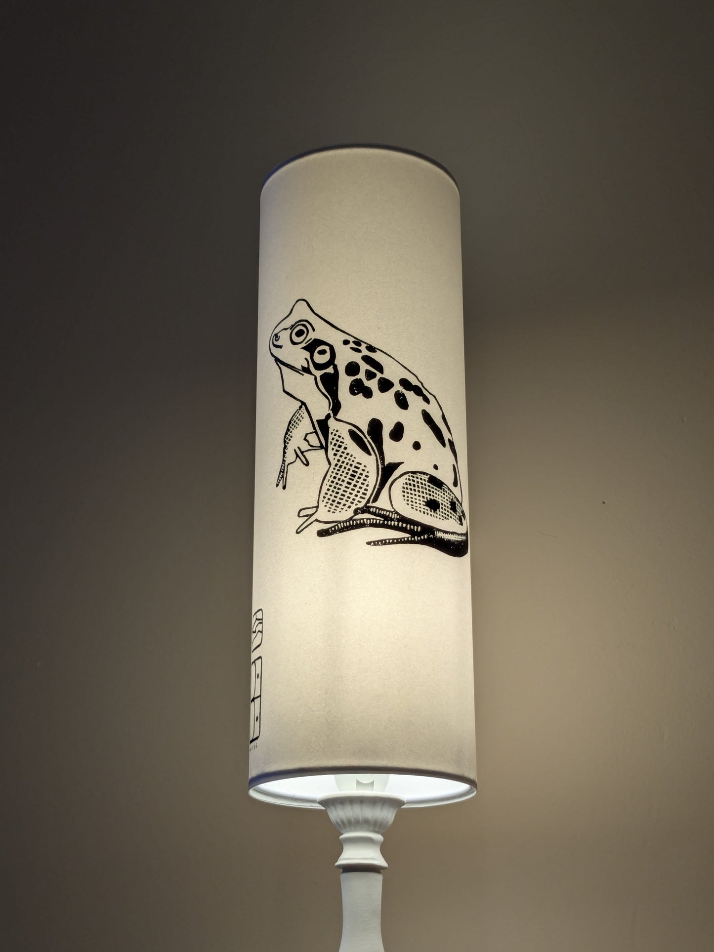 Common Frog Table Lamp
